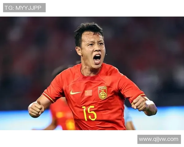 双袖标球星的领袖风范与责任担当解析